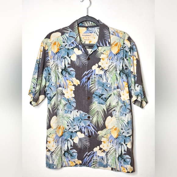 Tommy Bahama Other - Tommy Bahama Hawaiian Silk Tropical Floral Mens‎ Small Shirt Beach Vacation
